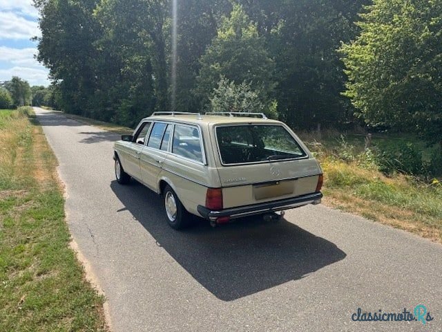 1982' Mercedes-Benz 300 photo #4