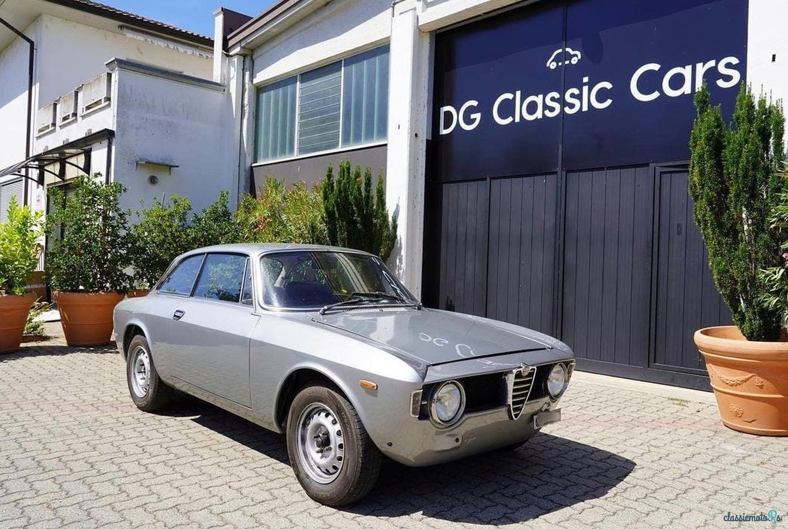 1970' Alfa Romeo Giulia Gt 1300 Junior photo #2