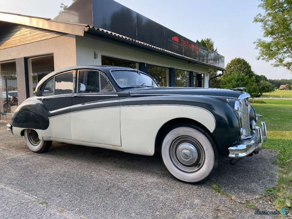 1960' Jaguar Mark IX photo #2