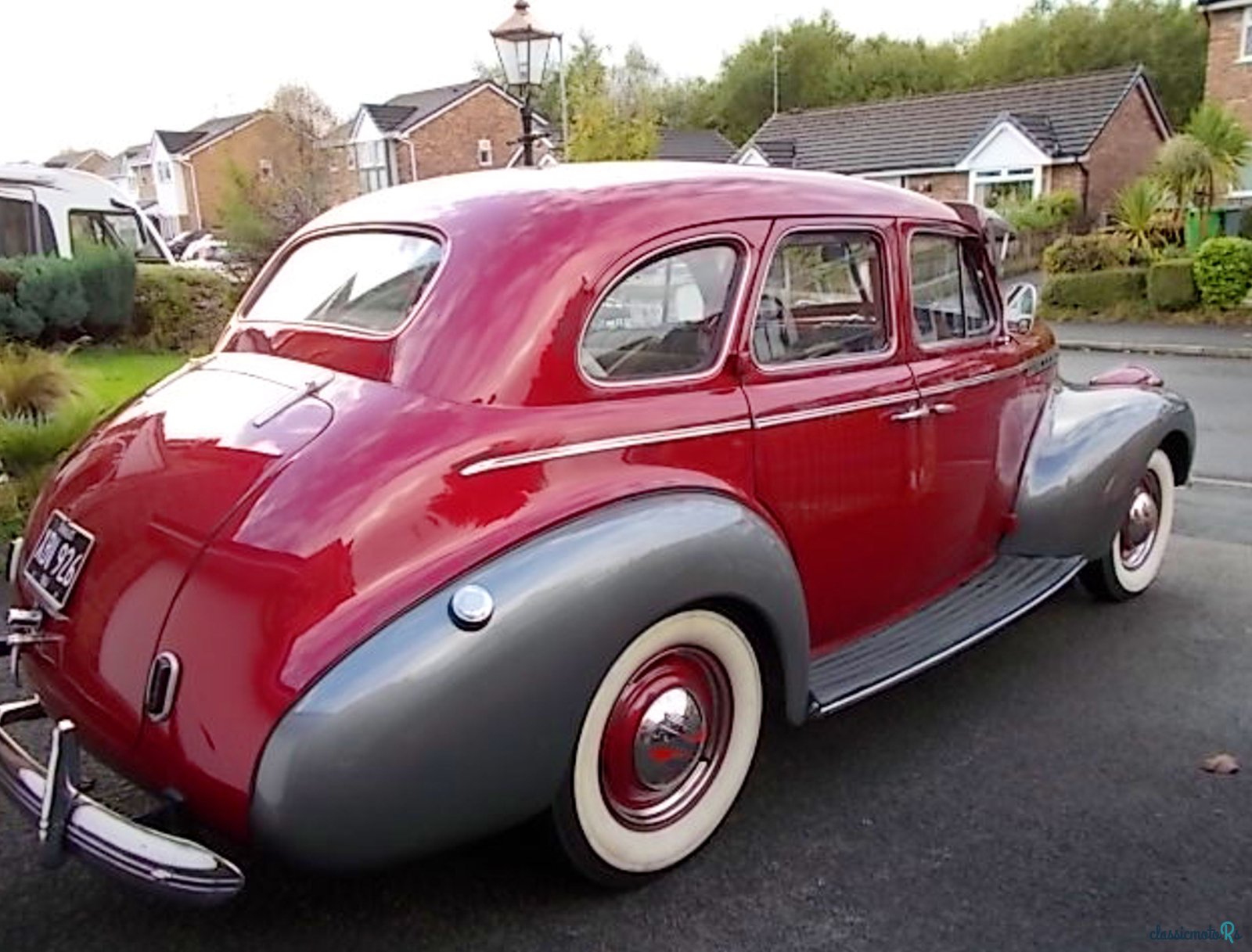 1940' Chevrolet Sedan photo #5