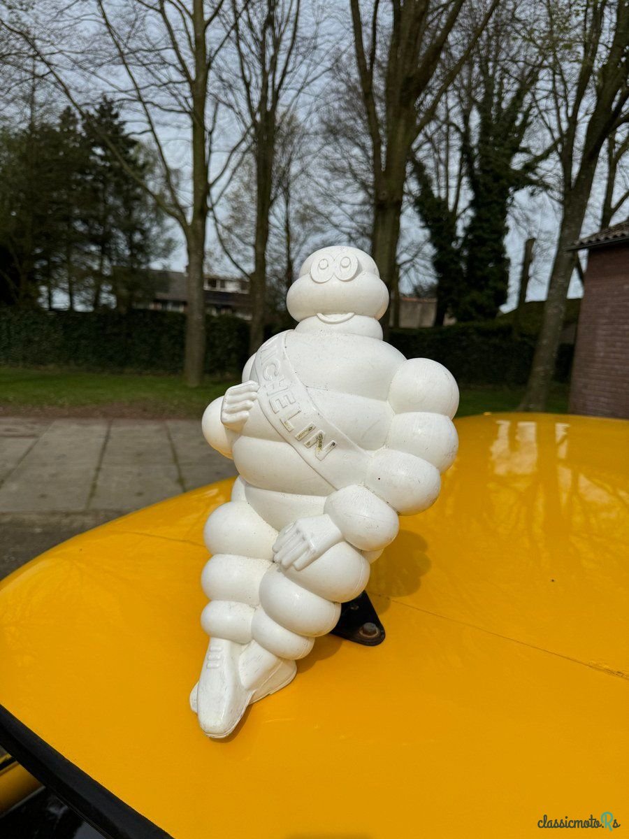 1961' Peugeot 403 Break photo #4