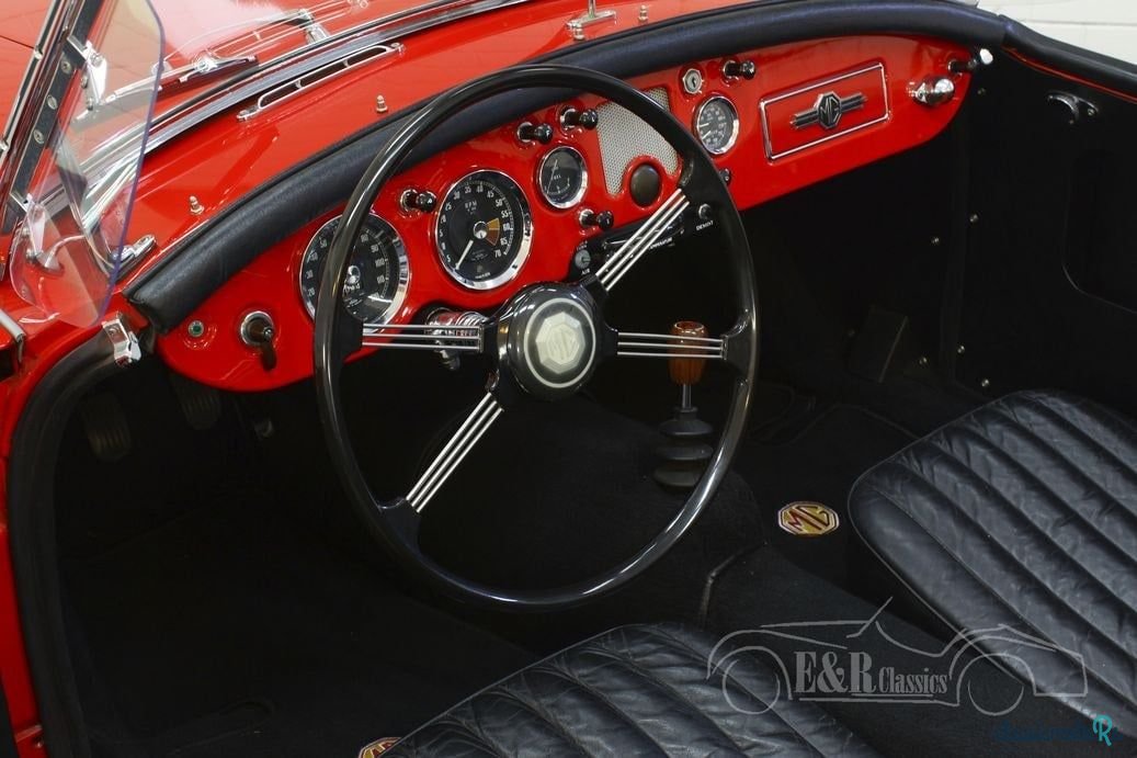 1957' MG MGA photo #2