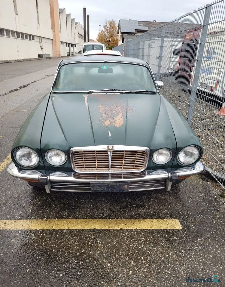 1977' Jaguar XJ photo #3