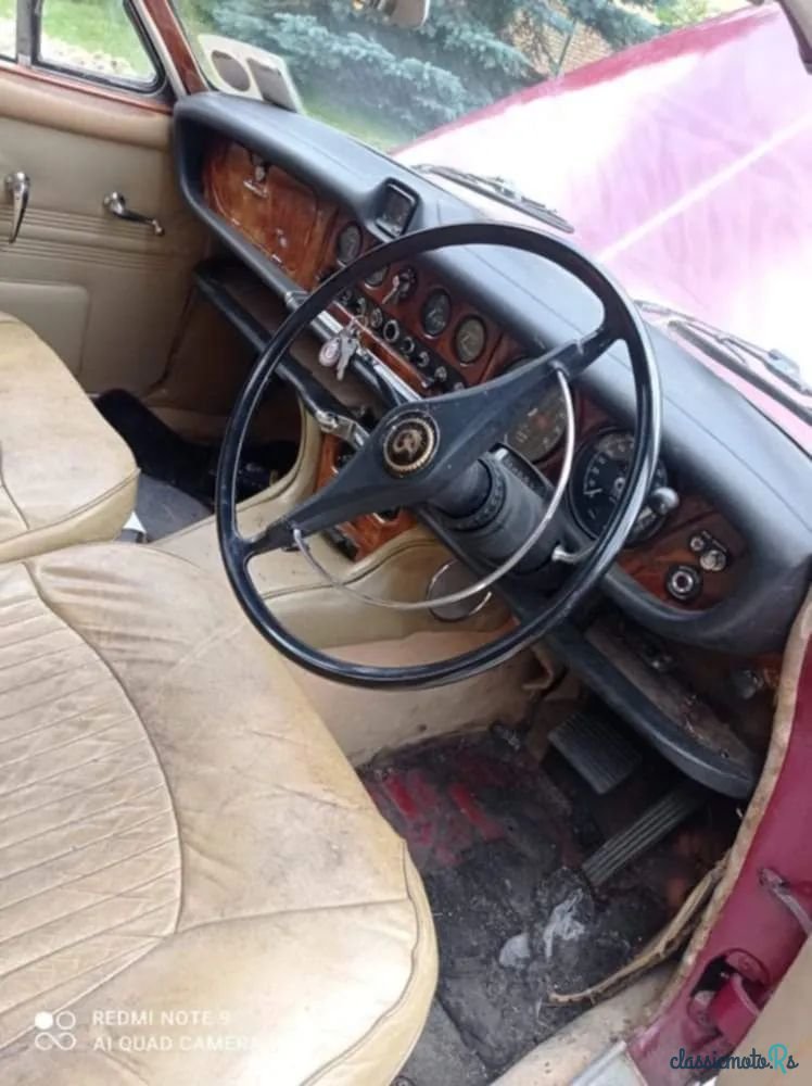 1969' Jaguar Daimler photo #6