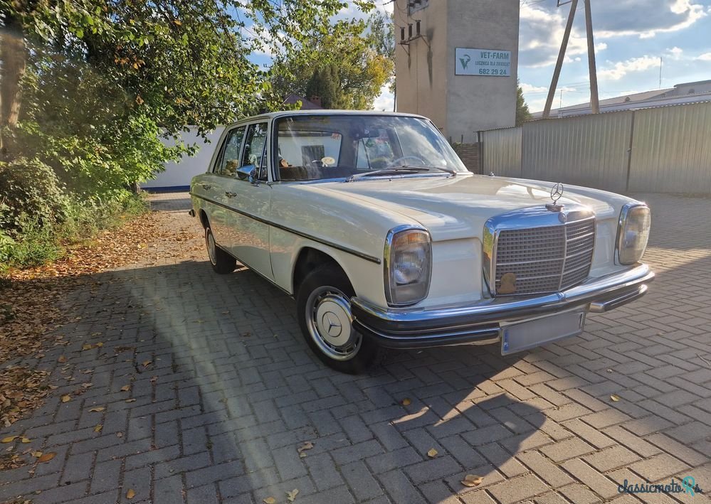 1970' Mercedes-Benz W114 photo #1