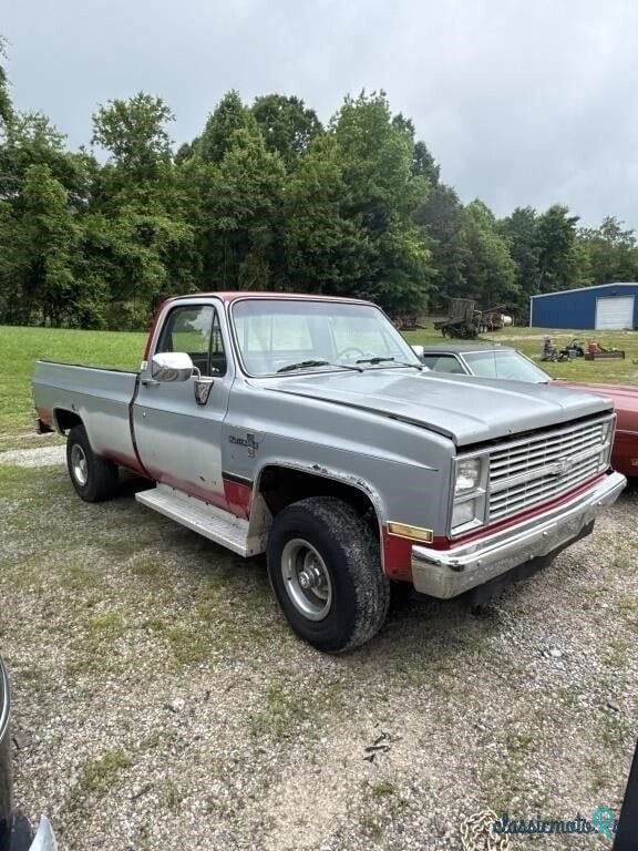 1984' Chevrolet C/K Truck photo #1