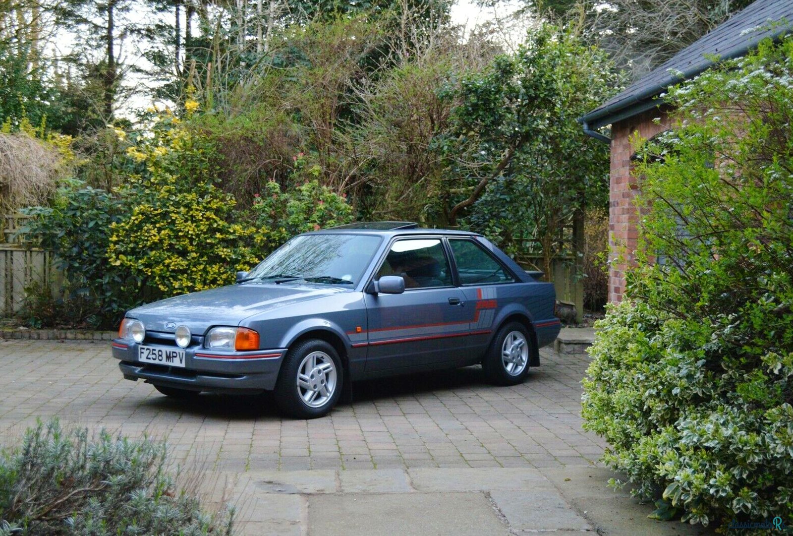 1988' Ford Escort photo #4