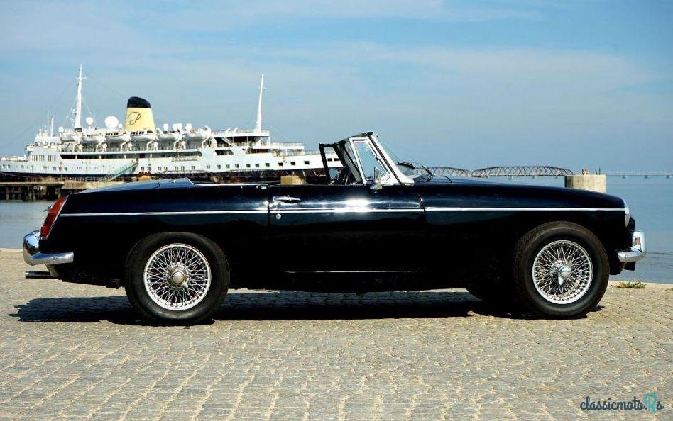 1964' MG MGB photo #2