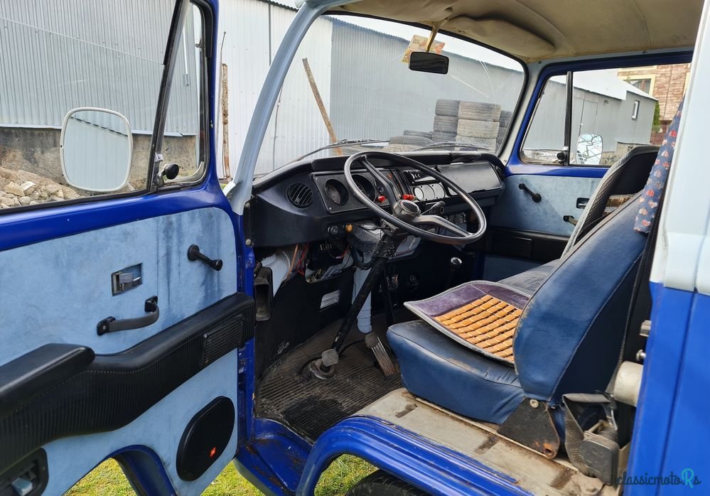 1973' Volkswagen Transporter photo #5