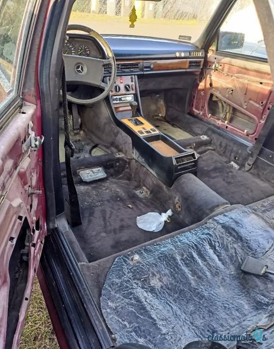 1979' Mercedes-Benz 280 photo #5