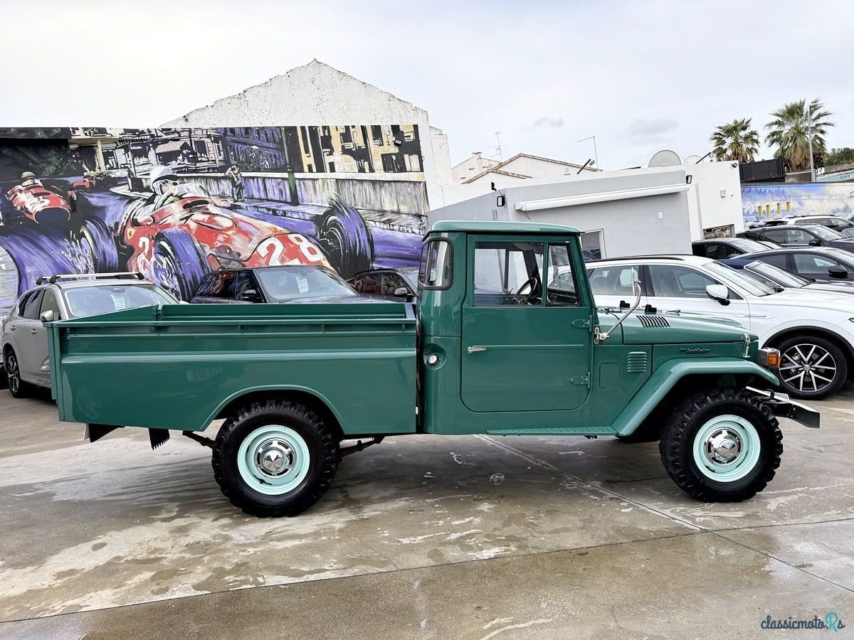 1974' Toyota Pickup photo #4