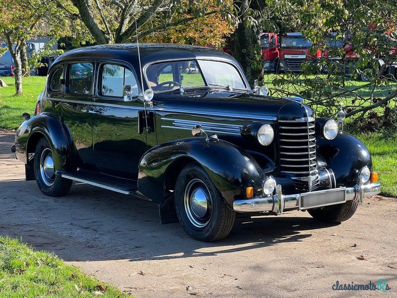 1938' Oldsmobile F 37 photo #2