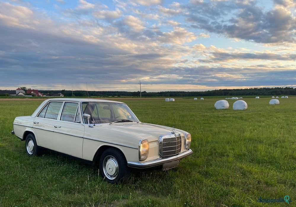 1970' Mercedes-Benz W114 photo #1