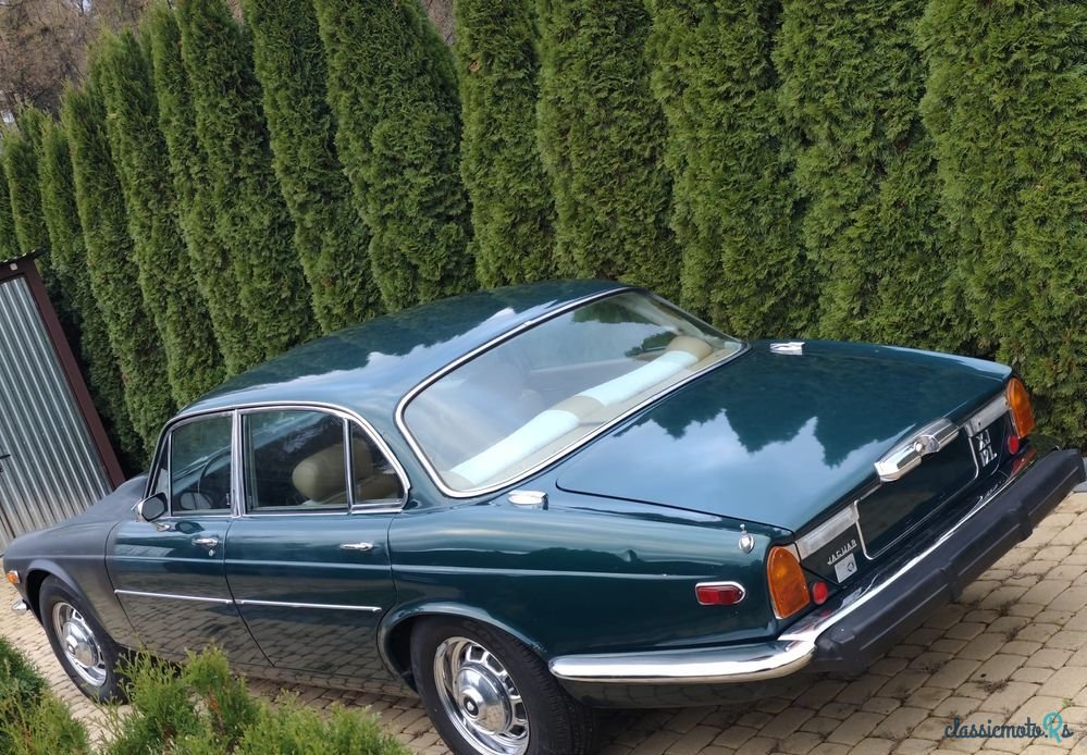 1974' Jaguar XJ photo #2