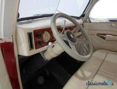 1940' Ford Deluxe Coupe photo #3