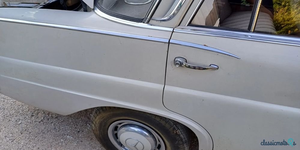 1963' Mercedes-Benz W111 220SE photo #6