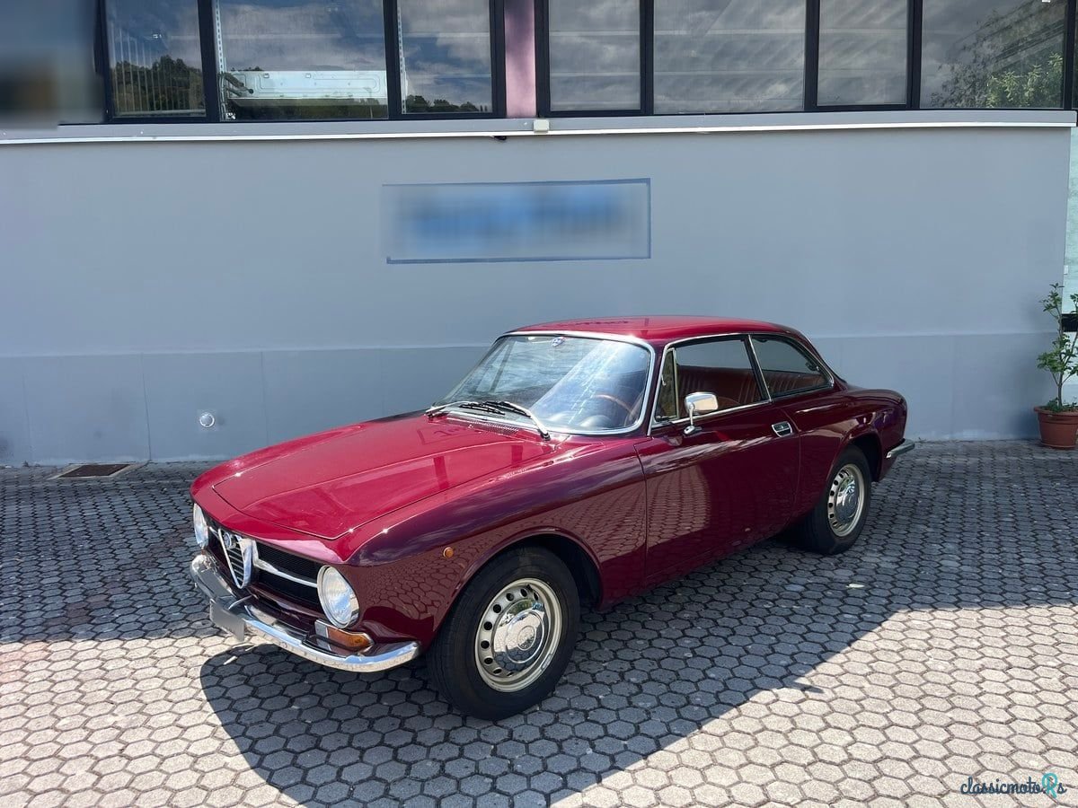 1972' Alfa Romeo GT photo #1