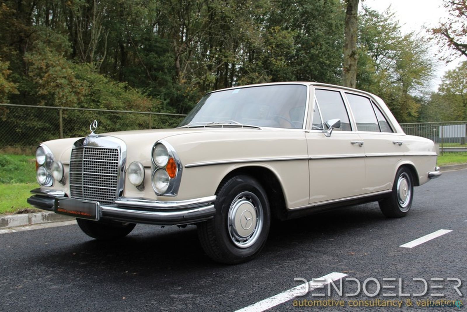 1971' Mercedes-Benz 280 S photo #1