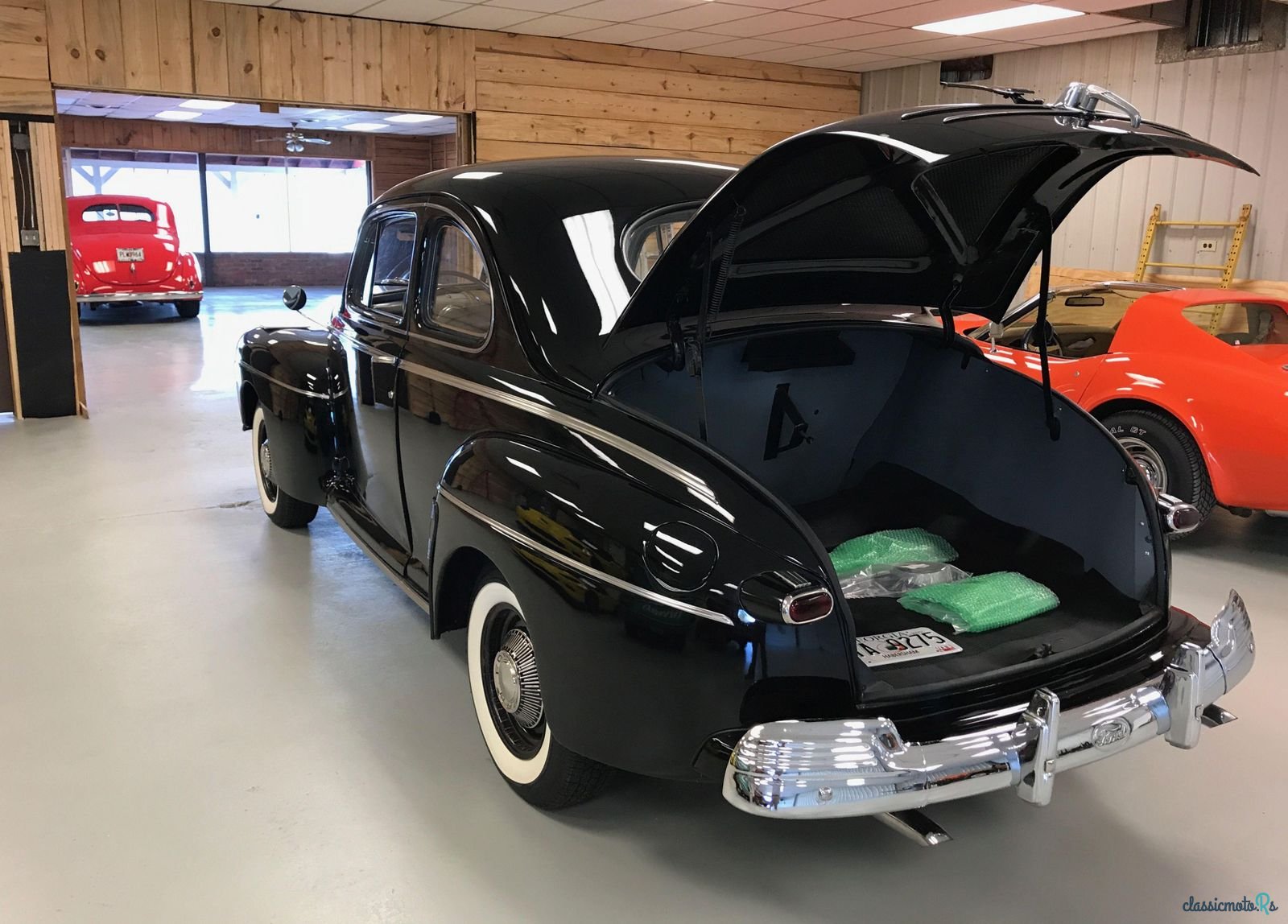 1946' Ford Super Deluxe photo #3