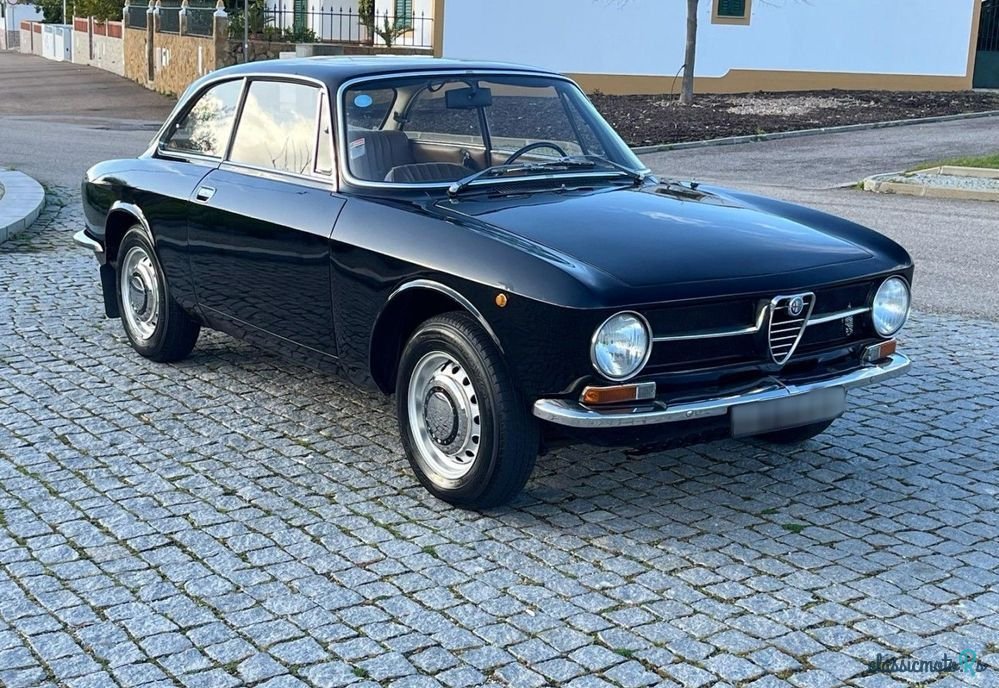 1972' Alfa Romeo GT photo #4