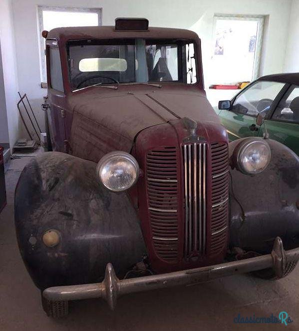 1947' Austin photo #3