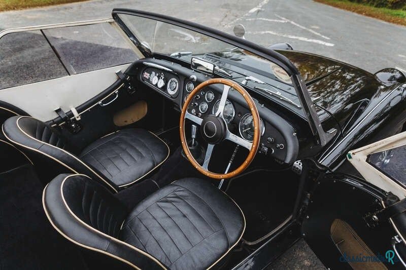 1961' Triumph TR3 photo #2