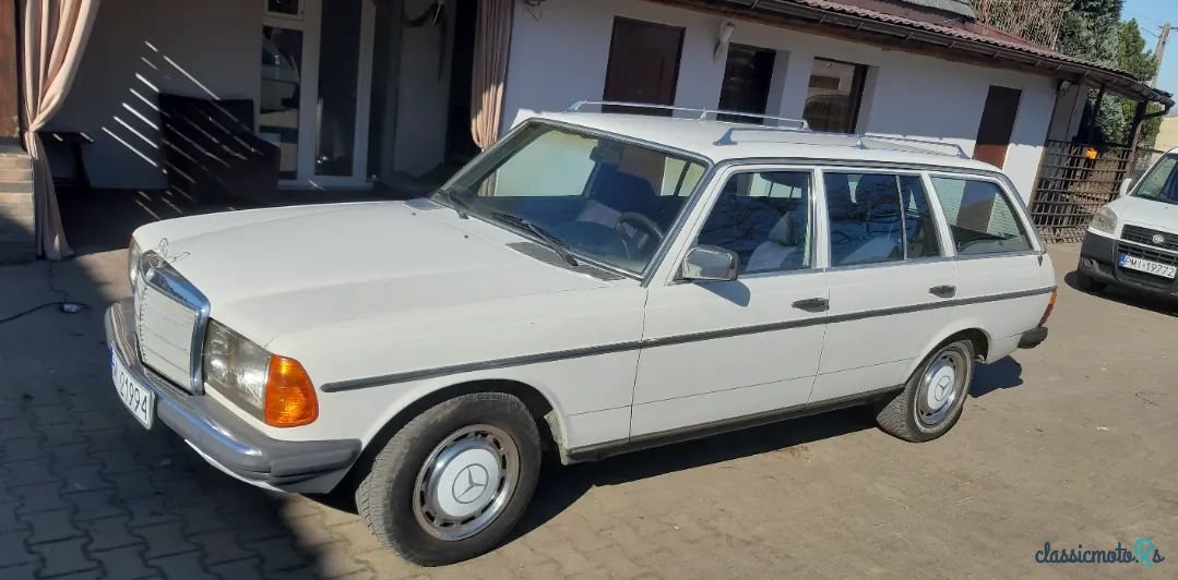 1980' Mercedes-Benz W123 photo #1