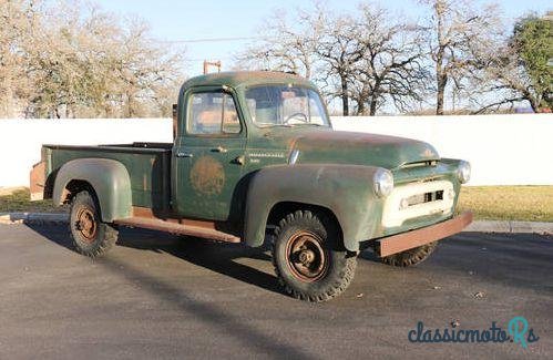 1957' International Harvester S-120 photo #2