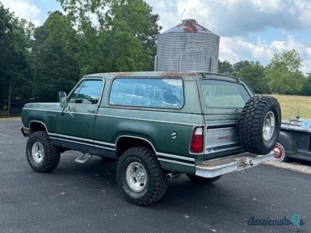 1977' Dodge Ramcharger photo #3