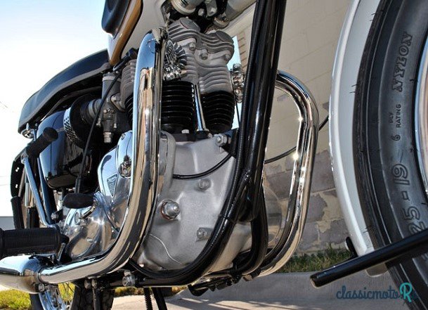 1964' Triumph Bonneville photo #2