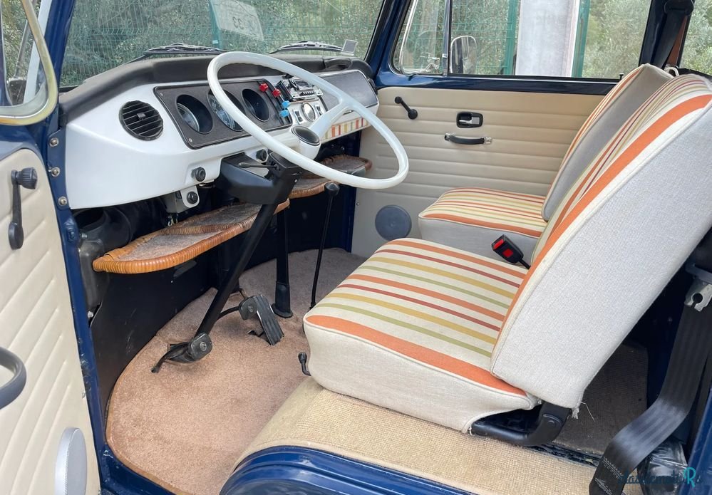 1971' Volkswagen Transporter photo #6