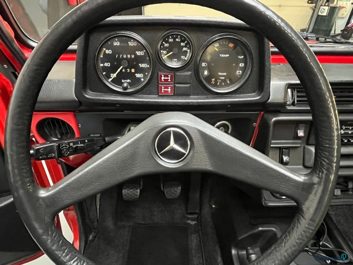 1981' Mercedes-Benz 230 photo #6