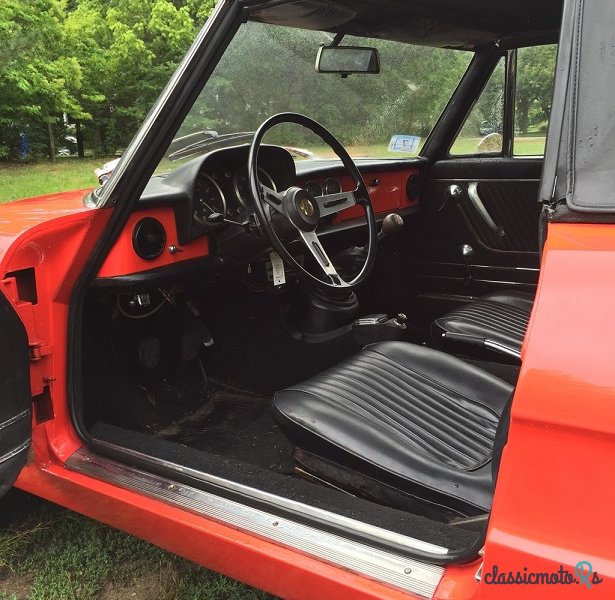 1967' Alfa Romeo Spider 1600 photo #4