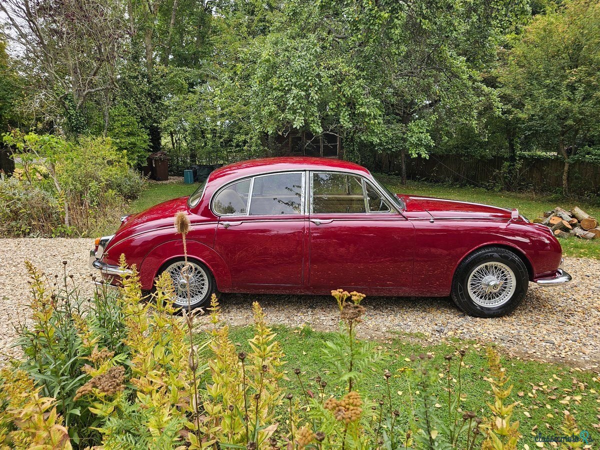 1969' Daimler 250 V8 photo #6