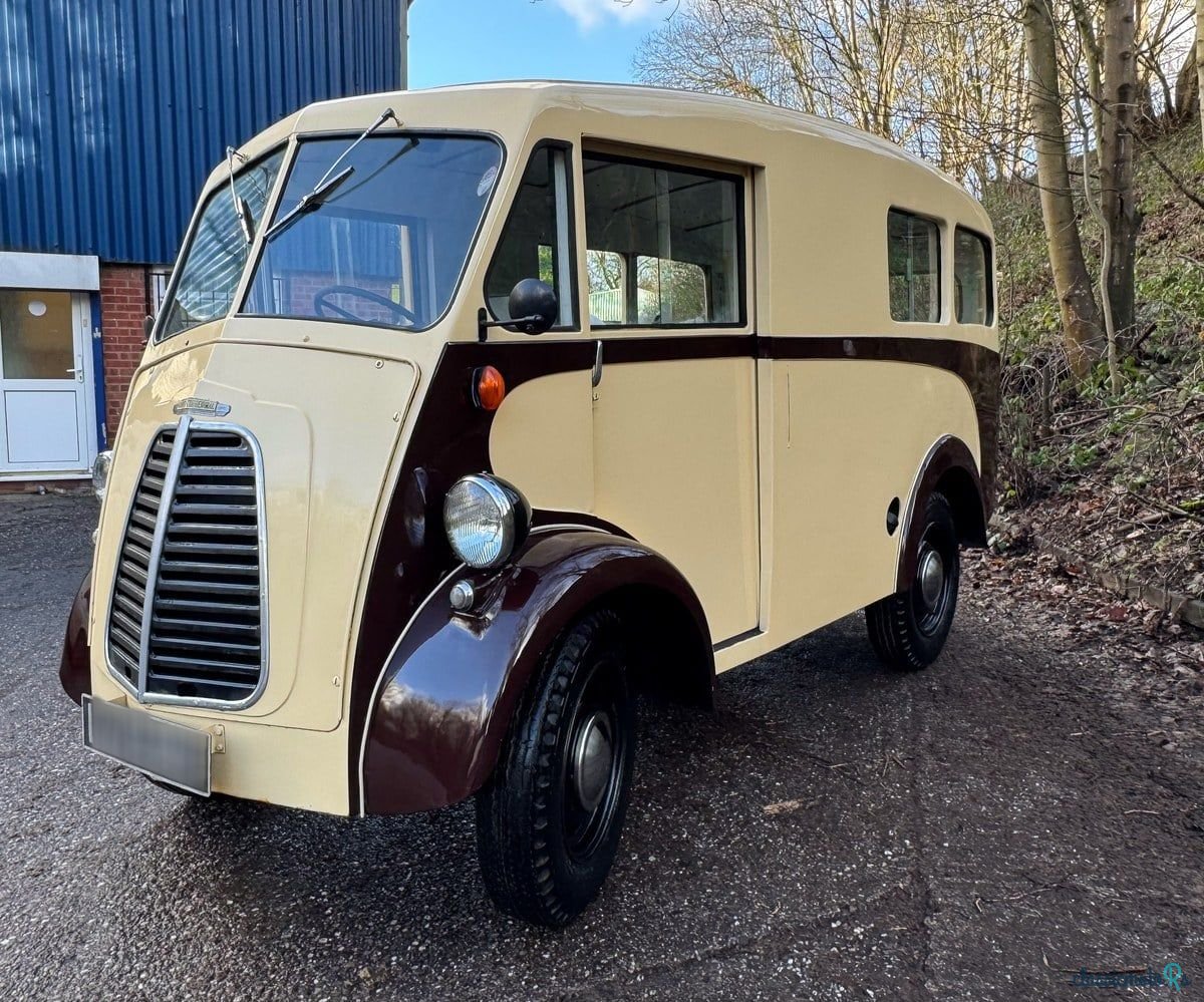 1956' Morris J Type photo #5