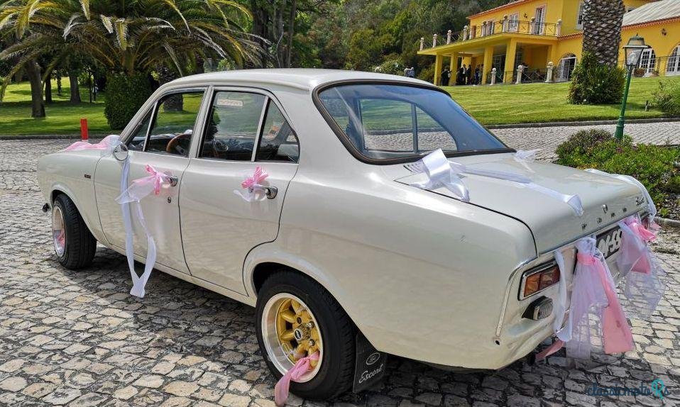 1974' Ford Escort 1.3 photo #1