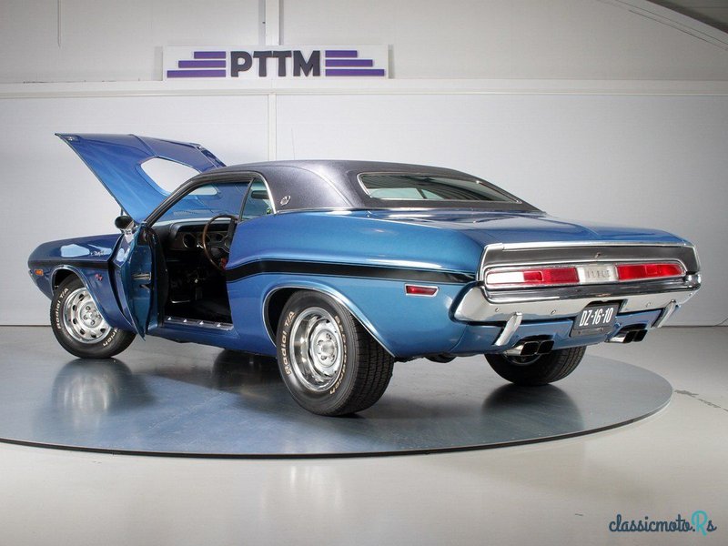 1970' Dodge Challenger photo #4