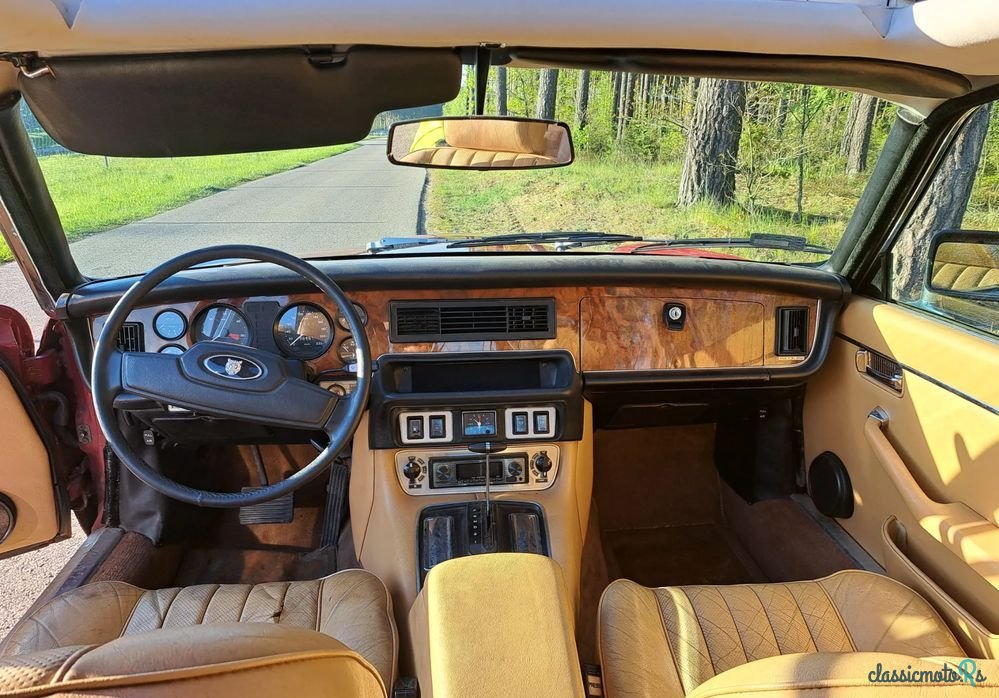 1980' Jaguar XJ photo #6