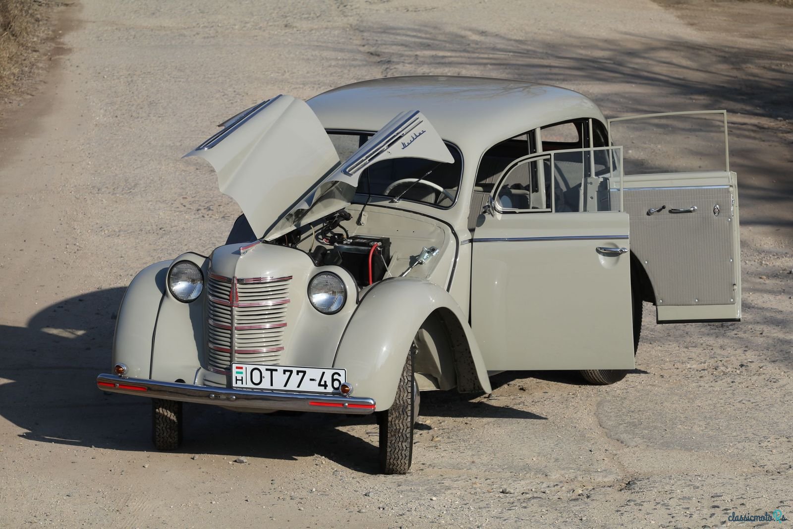 1949' Moskvitch 400 photo #6