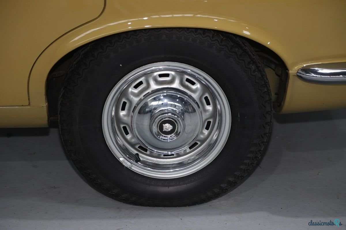1976' Jaguar XJ photo #4
