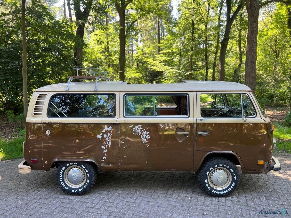 1977' Volkswagen Type 2 photo #1