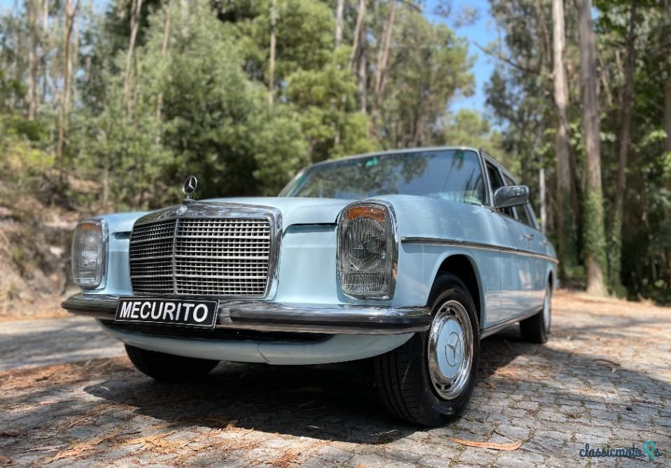 1980' Mercedes-Benz 240 photo #1