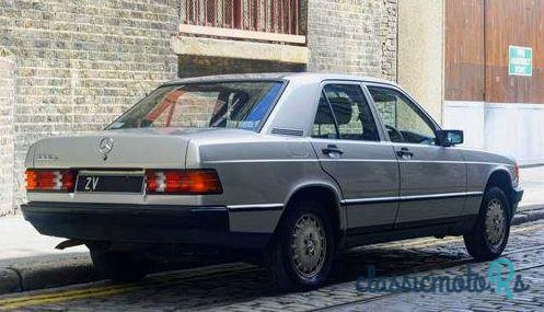 1983' Mercedes-Benz 190 E photo #2