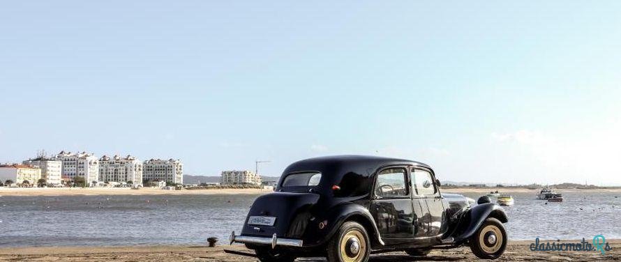 1957' Citroen 11 Normale Berlines photo #1