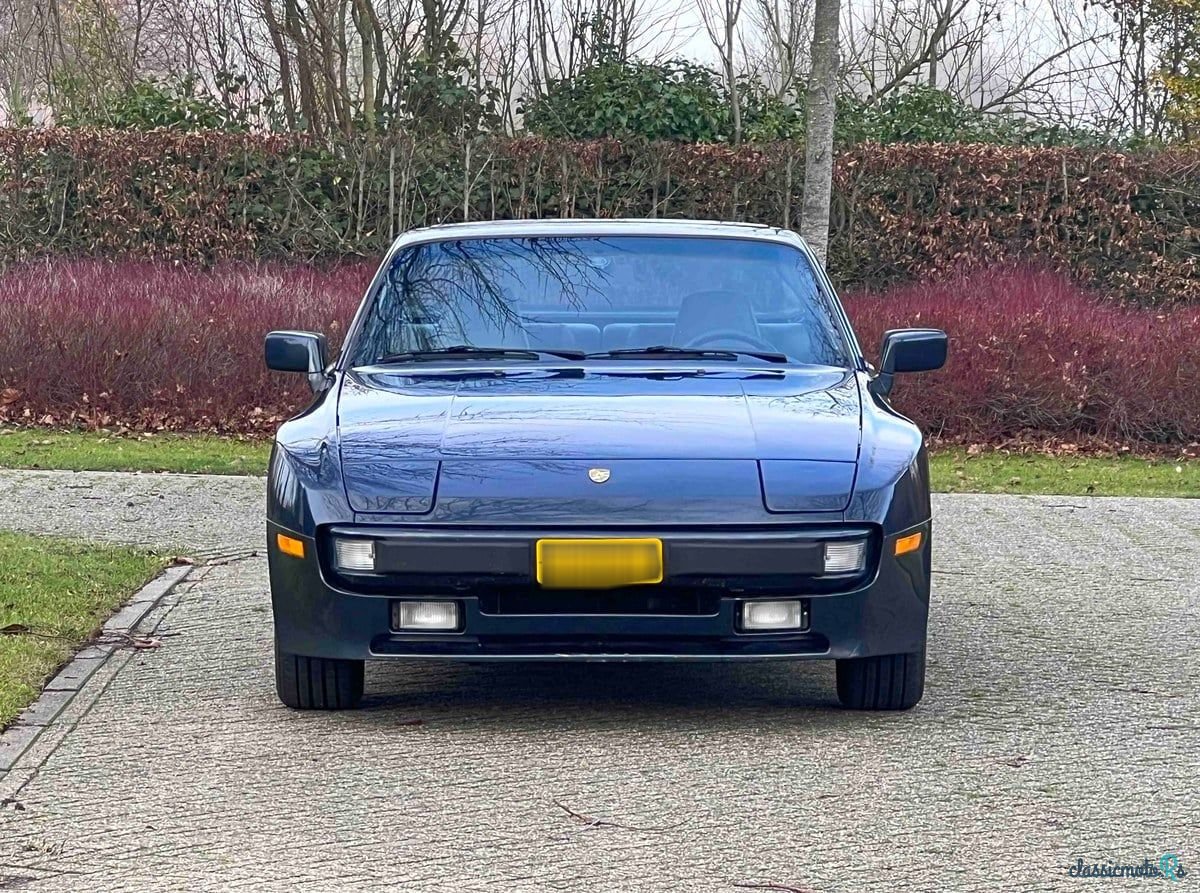 1986' Porsche 944 photo #2