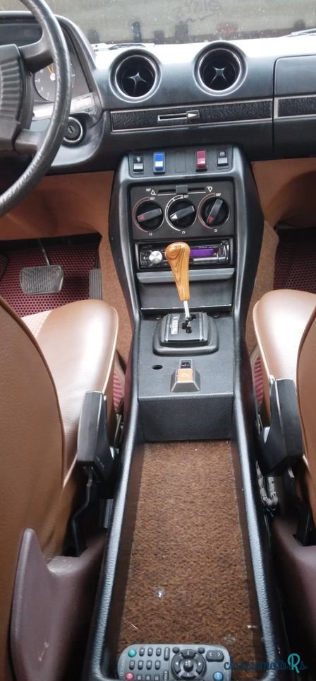 1976' Mercedes-Benz W123 photo #3