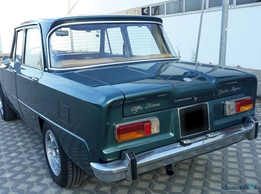 1975' Alfa Romeo Giulia photo #5