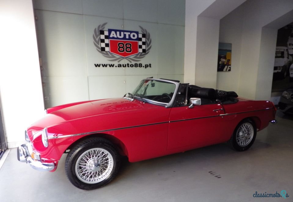 1974' MG MGB photo #5