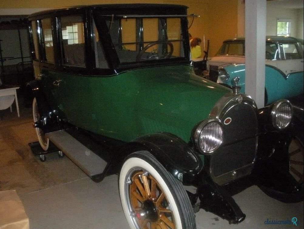 1920' Oldsmobile Model 37 photo #2