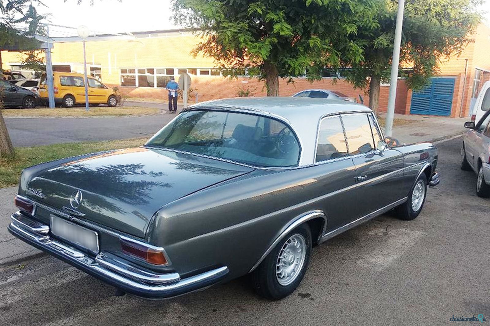 1965' Mercedes-Benz 200 photo #2